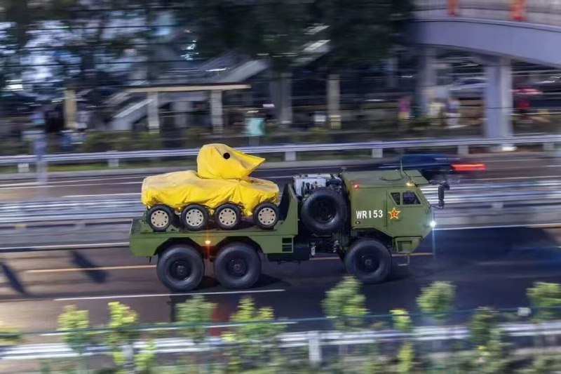 兄弟们，出事了！共军有小黄鸭！